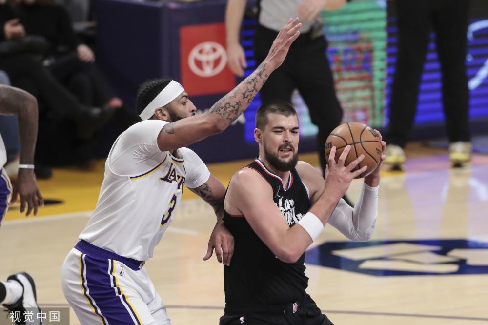 仅引起了球 仅引起了球