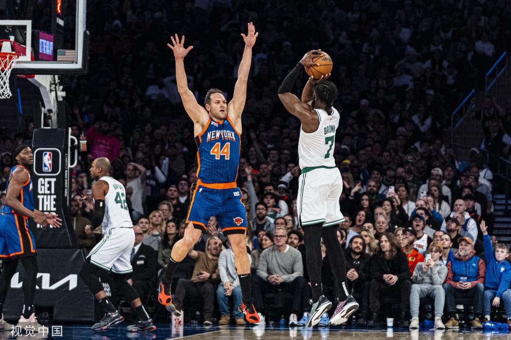 劲旅的对峙 劲旅的对峙